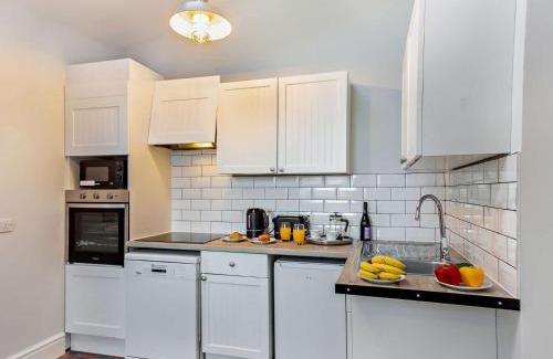 Penmaenmawr House | 2 Bed in Penmaenmawr 93893