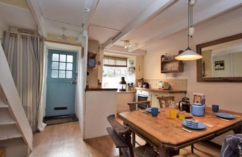 Polruan House | 2 Bed in Polruan PC042