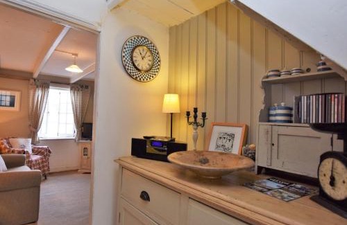 Polruan House | 2 Bed in Polruan PC042