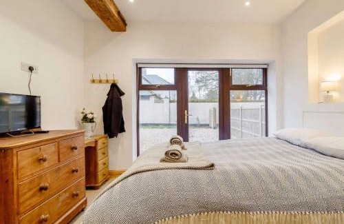 Cantley House | 2 Bed in Reedham 90882