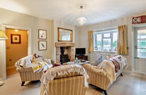 Richmond House | 2 Bed in Richmond 74305