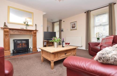 Rothbury Apartment | 2 Bed in Rothbury 74811