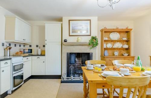 Rothbury Apartment | 2 Bed in Rothbury 74811