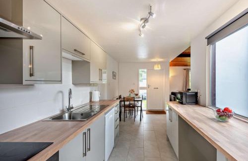 Saltash House | 2 Bed in Saltash 95643
