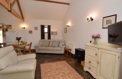 Alweston House | 2 Bed in Sherborne FOLKI