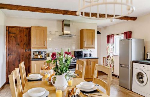 South Molton House | 2 Bed in South Molton 88994