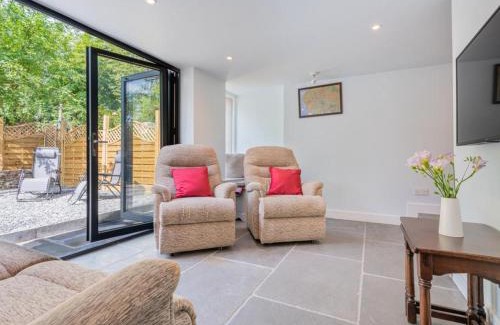 Staveley House | 2 Bed in Staveley SZ590