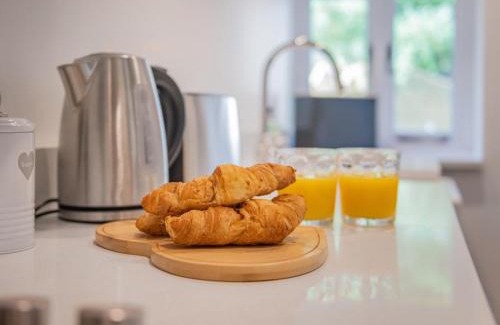 Staveley House | 2 Bed in Staveley SZ590
