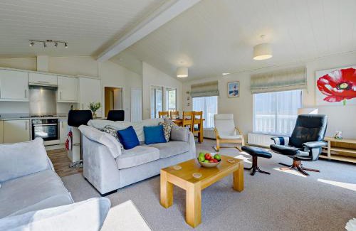 Amroth House | 2 Bed in Stepaside 91799