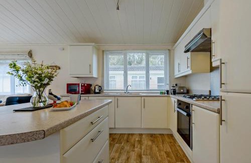 Amroth House | 2 Bed in Stepaside 91799