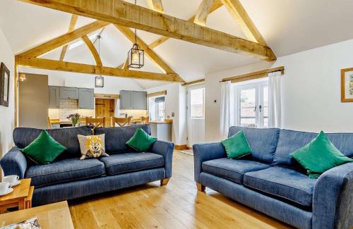 Taunton House | 2 Bed in Taunton 80694