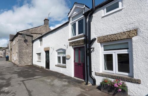 Tideswell House | 2 Bed in Tideswell 81534
