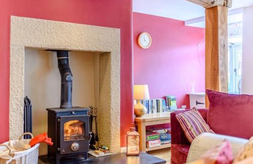 Tideswell House | 2 Bed in Tideswell 81534