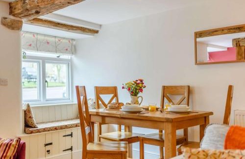 Tideswell House | 2 Bed in Tideswell 81534