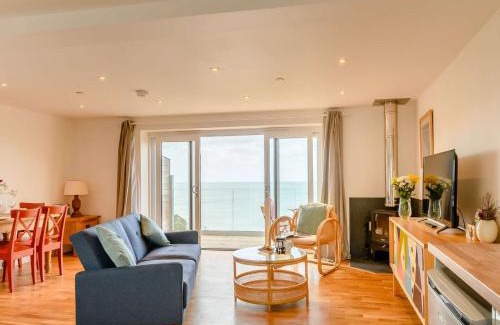 Tan-y-groes House | 2 Bed in Tresaith 89315