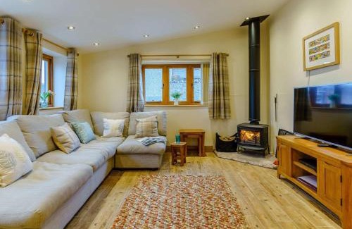 Usk House | 2 Bed in Usk 87285