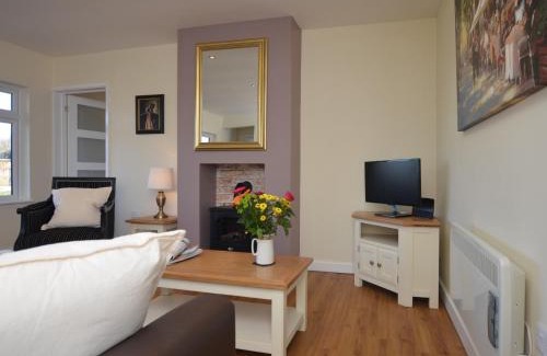 Kewstoke House | 2 Bed in Weston-super-Mare 57144