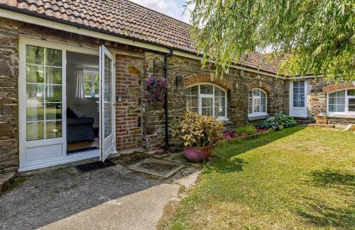 Westleigh House | 2 Bed in Westward Ho 46830