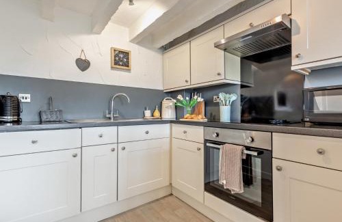 Westleigh House | 2 Bed in Westward Ho 46824