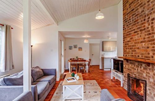 Saltash House | 2 Bed in Whitsand Bay 88312