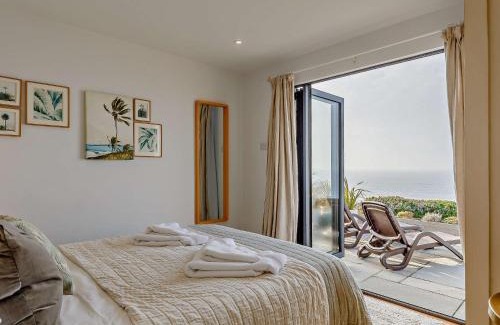 Freathy House | 2 Bed in Whitsand Bay 91328