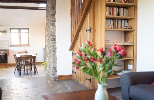 Kendal House | 2 Bed in Windermere 95346