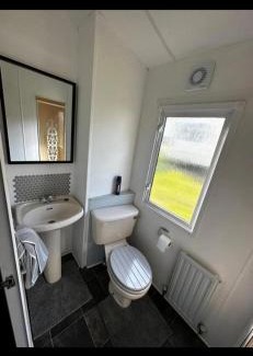 Sheerness Resort | 2 Bed Mobile Home Sea Views, Centre Field