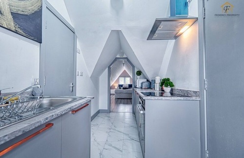 Marston Green Apartment | 2-Bed Near Airport & NEC|Parking