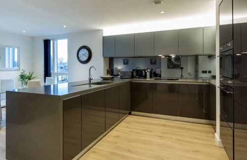 London Borough of Hounslow Apartment | 2 Bed Property Close to Heathrow Airport