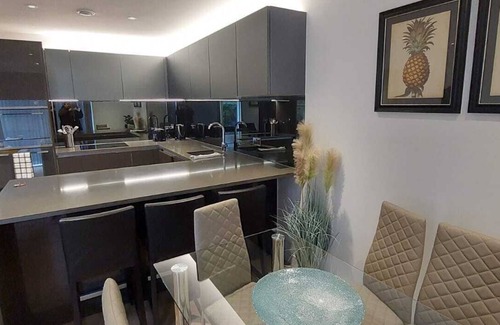 London Borough of Hounslow Apartment | 2 Bed Property Close to Heathrow Airport