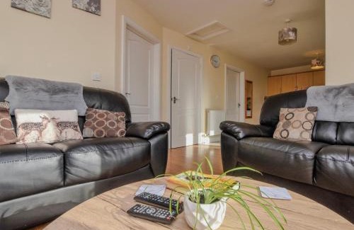 Bala House | 2 bed property in Bala 86964