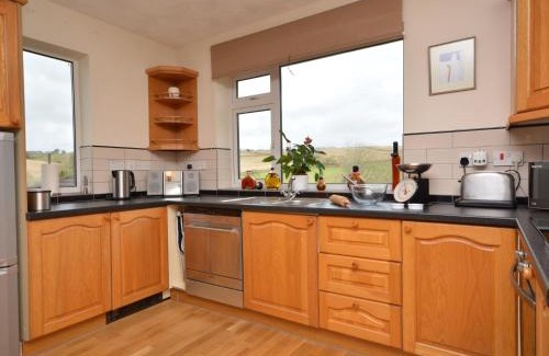 Polbathic Apartment | 2 bed property in Whitsand Bay TYHAN