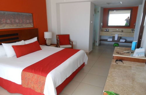 Nuevo Vallarta Resort | 2 Bed Suite in 4 Star Family Resort-Steps from Beach-Marival Emotions