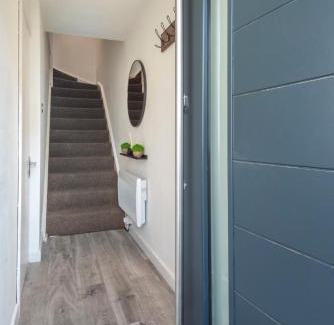Bow Apartment | 2 Bed town house with Garden in Hackney, London