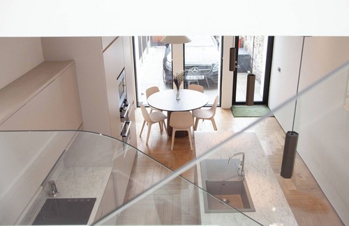 Ballsbridge House | 2-Bed Townhouse | Garden & Private Parking in D04