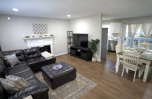 Bynum House | 2 BED, Tv, Moroccan Style, kids essentials, Walk to Golf, close to shopping