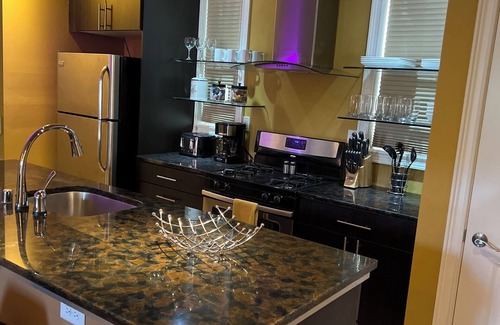 Downtown Sacramento Villa | 2 Bed Villa heart of Downtown
