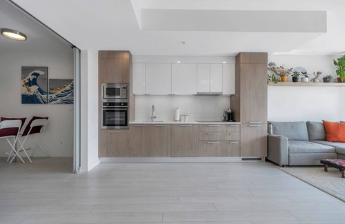Mount Pleasant Condo | 2 bedroom, 1 parking in the heart of Mt Pleasant