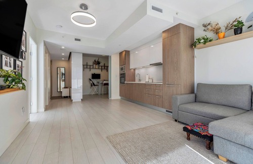 Mount Pleasant Condo | 2 bedroom, 1 parking in the heart of Mt Pleasant
