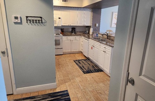 Panama City Beach Resort | 2 bedroom 2 bathroom Condo Emerald beach 2430nFree" 2 Beach chairs & 1 umbrella!