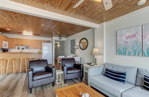 Fernandina Beach Villa | 2 Bedroom/2 Bath Across from the Beach