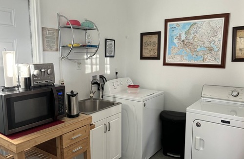 Cody Cabin | 2 Bedroom- 2 Bath Cottage - sleeps 6 max