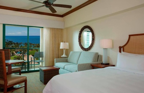 Ko Olina Resort | 2 bedroom, 2 bath, full kitchen-sleep 8, upscale Resort in Kapolei, Oahu.