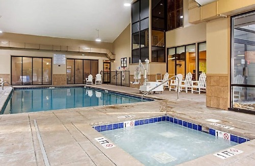 Pigeon Forge Villa | 2 Bedroom 2 Bath near Pigeon Forge and Great Smoky Mountains National Park