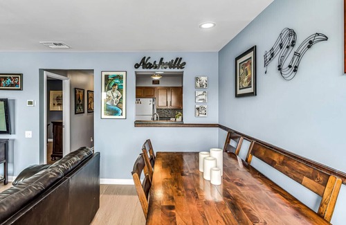 North Capitol Condo | 2 Bedroom, 2 Bath Riverfront View★WALK to Downtown