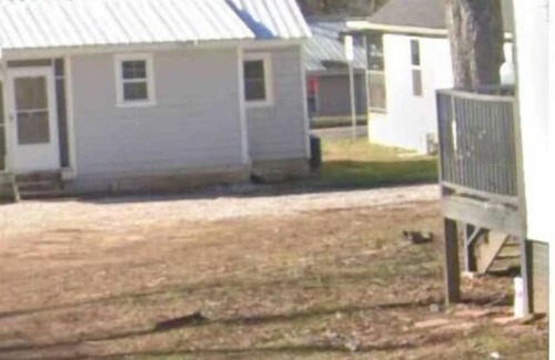 Covington House | 2 bedroom/2 bath Short walk to the square