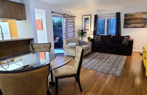 West Beach Condo | 2 bedroom 2 bath West Beach private laundry