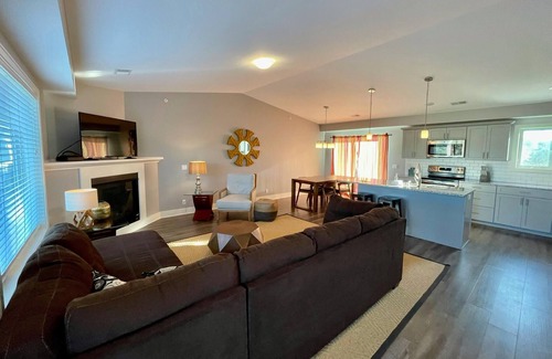 Douglas Condo | 2 bedroom/2 bath with pool access