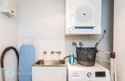 Parramatta Apartment | 2 Bedroom 2 Bathroom Apt with Balcony and Parking