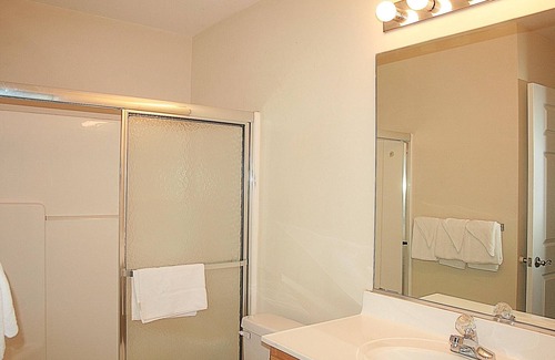 Calabash Villa | 2 Bedroom, 2 bathroom, Golf Course View, nearby beaches and Calabash style Seafood(2703)